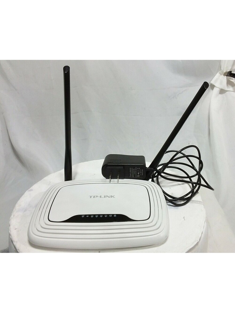 TP-Link TL-WR841N N300 WiFi Router 300Mbps w/ Adapter